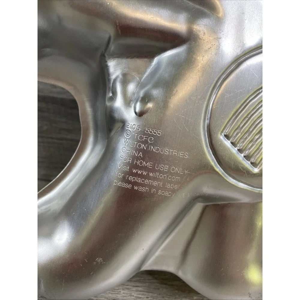 Wilton Care Bears Cheer Bear Aluminum Cake Pan Mold 2105-5555 Vintage 04 Silver‎